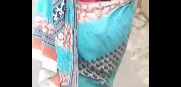  Sexy saree aunty